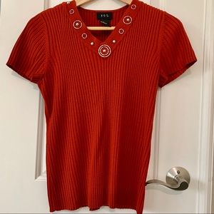 RQT Knit Top, Short Sleeve, V-neck, Decorated Neck